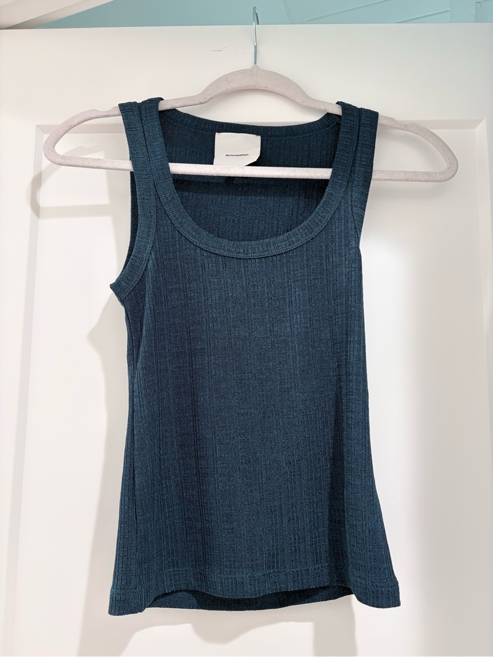 Reformation Fiore Ribbed Tank Top - metallic navy